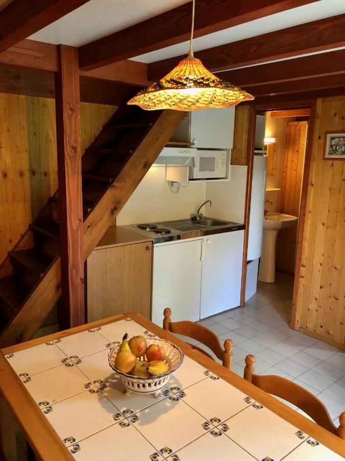 Chalet Dans Le Parc D'Un Manoir Du Xixeme Angles  Kültér fotó